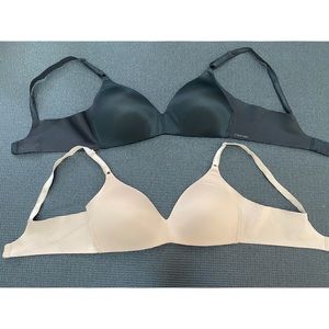 Set of 2 CK Wireless Bras Side Cov 34B Like New!